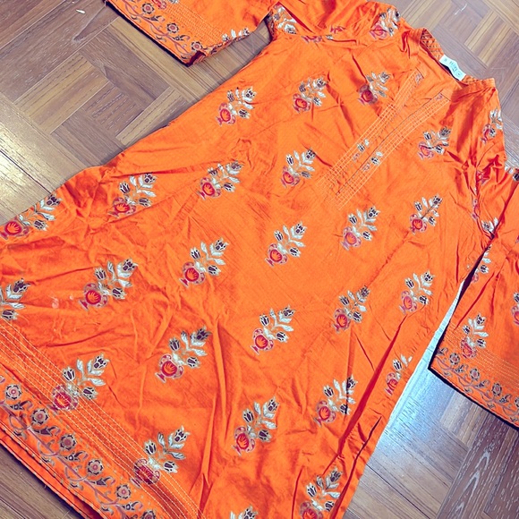 Pakistani kurta - Picture 1 of 5